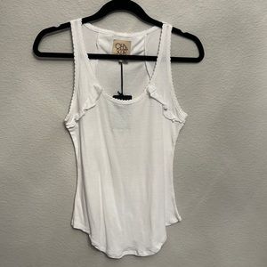 Nwt chaser tank